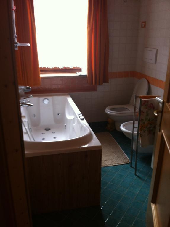 Appartamento Ivo Campitello di Fassa Zimmer foto